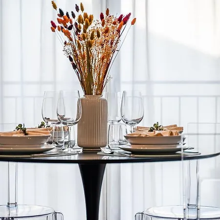 Station - Elegante Con Garage