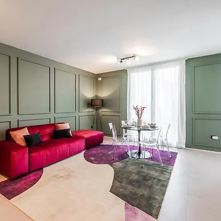 Station - Elegante Con Garage *