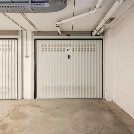 Station - Elegante Con Garage *