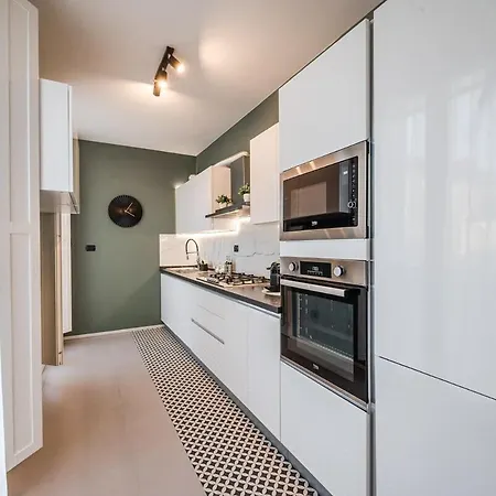 Apartment Station - Elegante Con Garage *